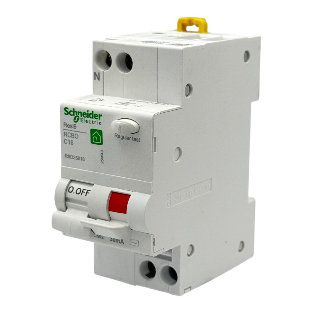 Диф. выключатели Schneider RESI9 Диф. вимикач 1P+N, 16A, С 30 mA, 6 kА R9D25616