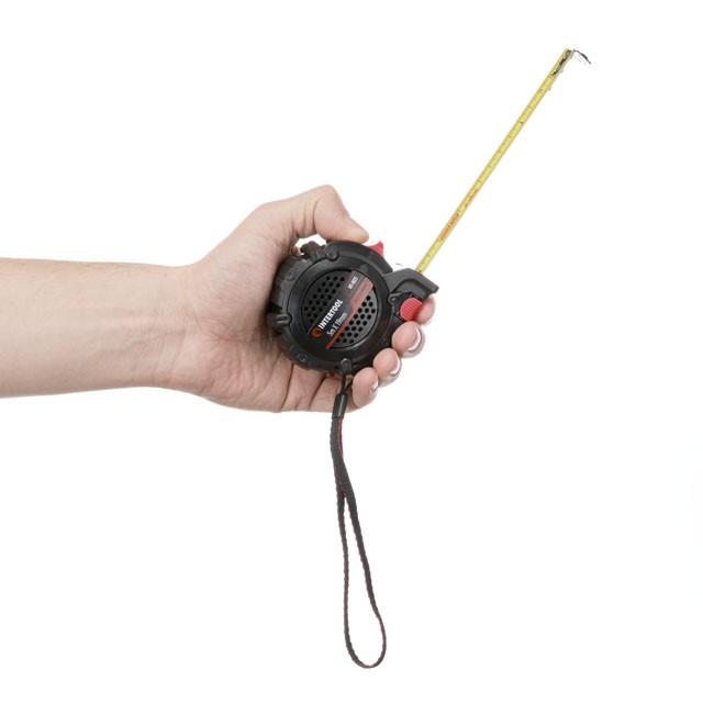 Рулетки INTERTOOL STORM Рулетка с металлическим полотном покрытым нейлоном и магнитами на зацепе 5м*19мм MT-0825