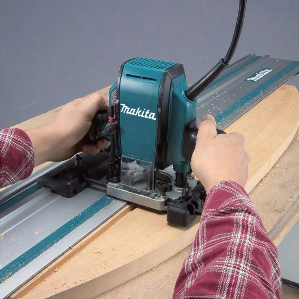 Фрезери Makita Фрезер мережевий 900Вт. RP0900