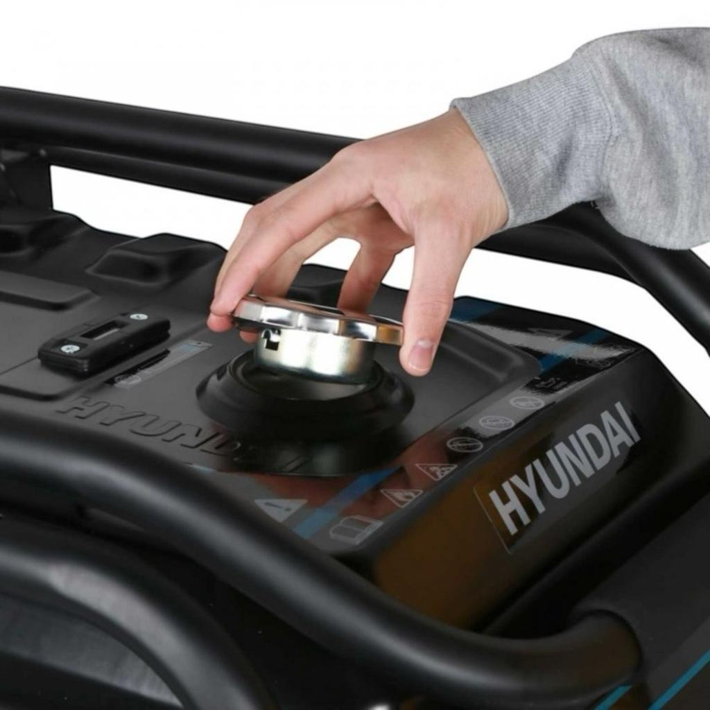 Генераторы бензиновые Hyundai HHY 3050FE ГГенератор бензиновый 2.8/3.0кВт 4-х тактный ручной/электрозапуск