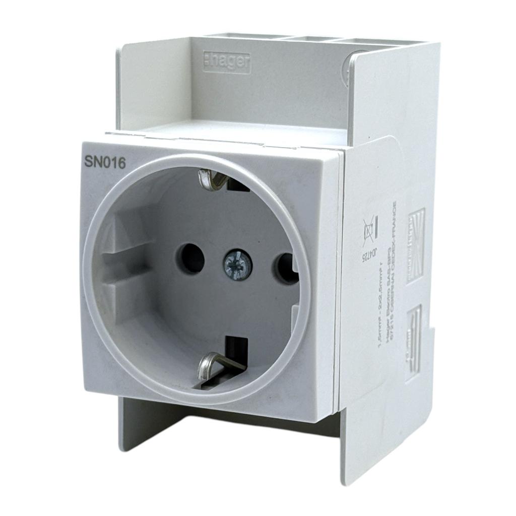 Розетки на DIN-рейку Hager Розетка на DIN-рейку з/з 16A 2Р+РЕ AC30 SN016