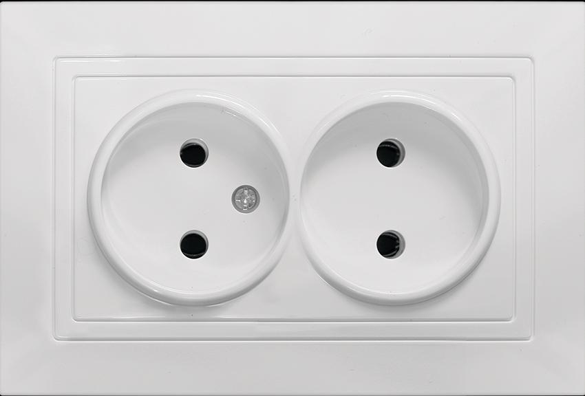 MARSHEL ELEGANT Розетка внутр. 2-я б/з (белая) RS16-377