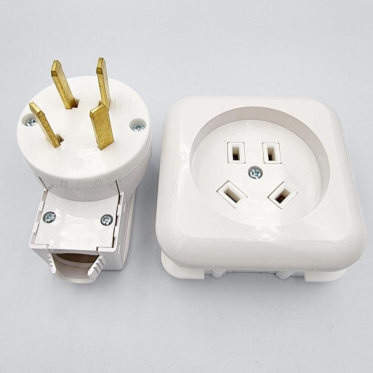BYLECTRICA Розетка внутренняя РС 32-004 + вилка В32-003 380V 32A PC32-004+B32-003